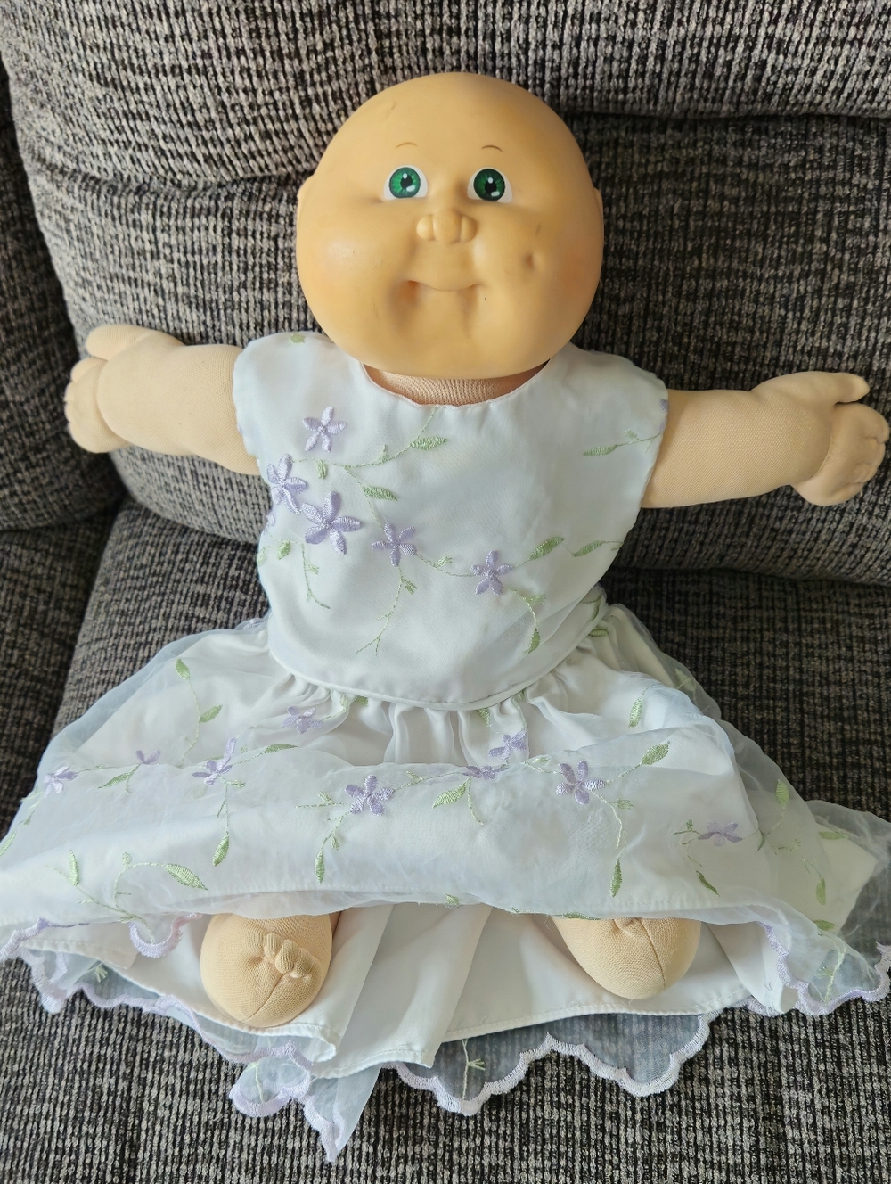 Vtg (1978 or 1983) CPK Preemie 14" Doll. No Hair/ Green Eyes/1 Dimple. Soft body
